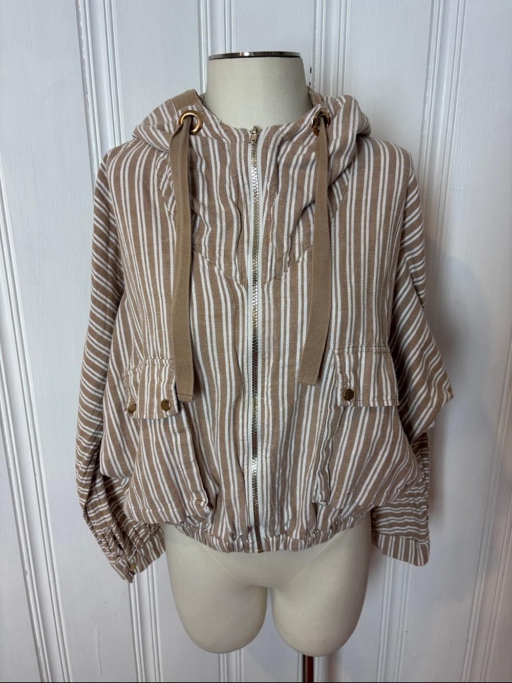 MAX Beige & White Linen Blend Cropped Hooded Jacket – Oversized EU 42